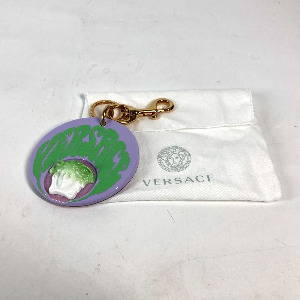 VERSACE メデューサ ロゴ バッグチャーム キーホルダー プラスチック ユニセックス パープル - brandshop-reference