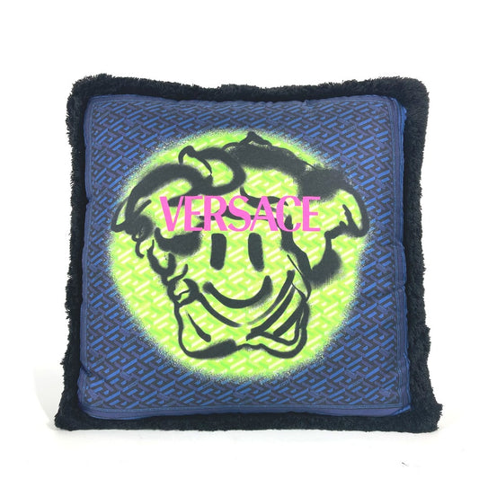VERSACE メデューサ ロゴ ピロー 枕 インテリア クッション シルク ユニセックス - brandshop-reference