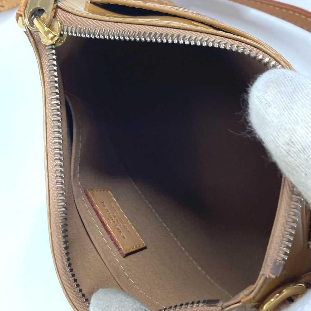 LOUIS VUITTON M91508 Monogram Vernis Minna Street Crossbody Pochette Shoulder Bag in Beige Noisette