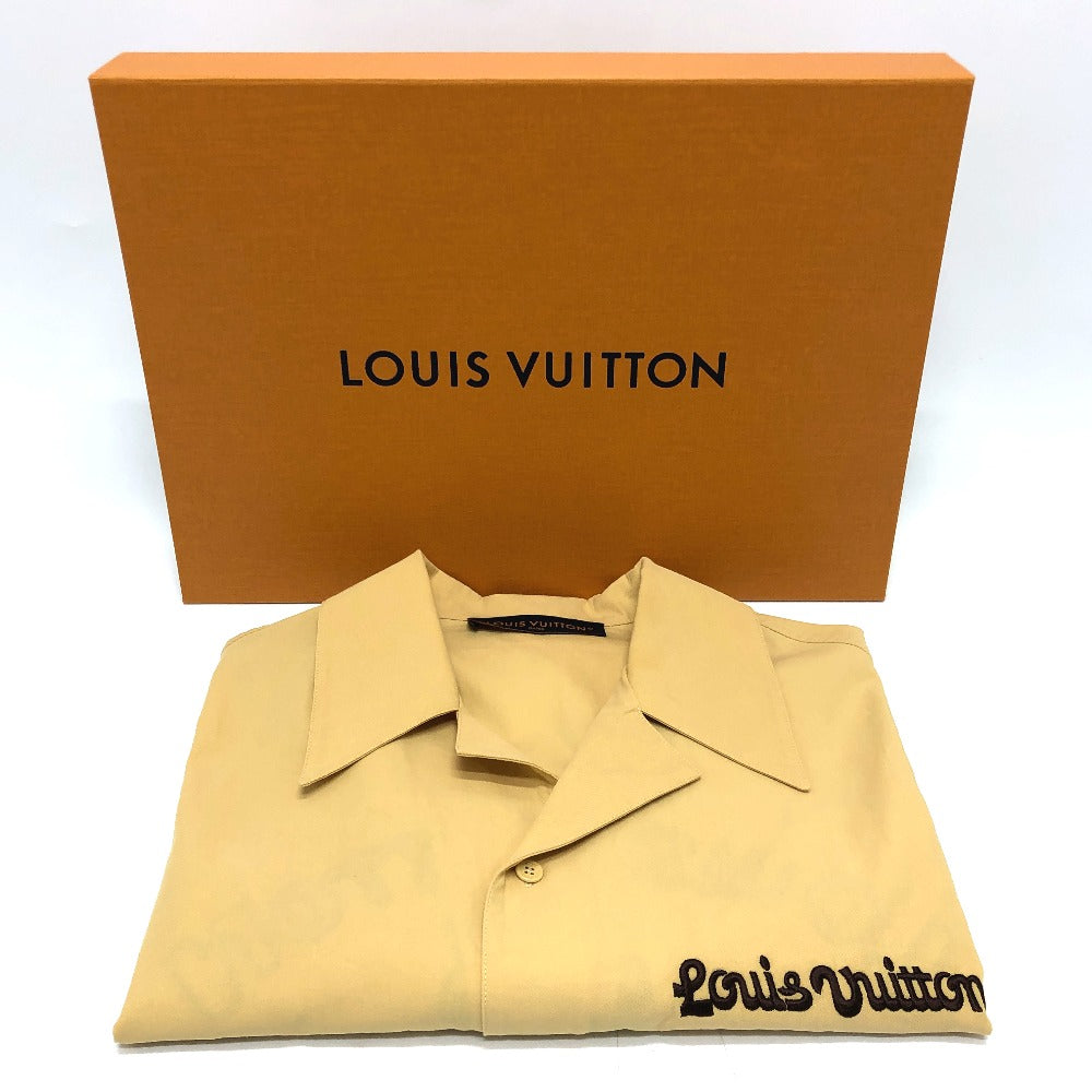 LOUIS VUITTON 1AFQ16 Embroidered Short Sleeve Cotton Bowling Shirt. Tyler collaboration with LV Jumping Dog. Spring/Summer 2024. Men's short-sleeved cotton shirt in beige.