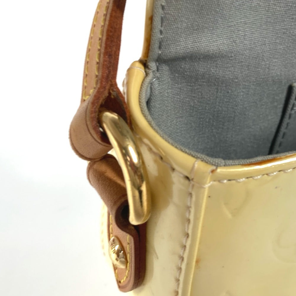 LOUIS VUITTON M91507 モノグラムヴェルニ マリブストリート フラップ カバン 肩掛け ショルダーバッグ モノグラムヴェルニ レディース ペルル ホワイト