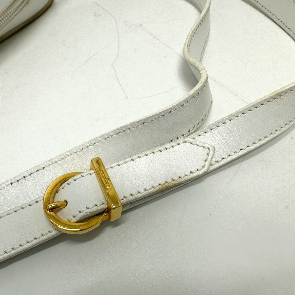 Salvatore Ferragamo BA214183 ヴァラ リボン ショルダーバッグ レザー レディース ホワイト