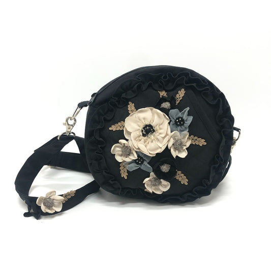 amitie アミティエ 花柄刺繍 フリル カバン ポシェット 丸型 立体装飾 花 ショルダーバッグ ナイロン レディース ブラック