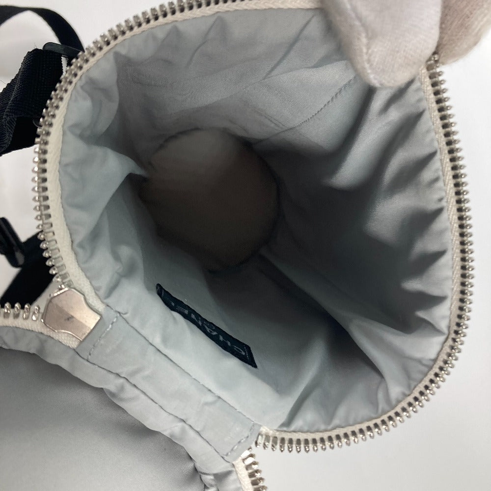 CHANEL スポーツ ペットボトル入れ CC ココマーク ボトルホルダー 斜め掛け ショルダーバッグ ナイロン レディース ホワイト - brandshop-reference