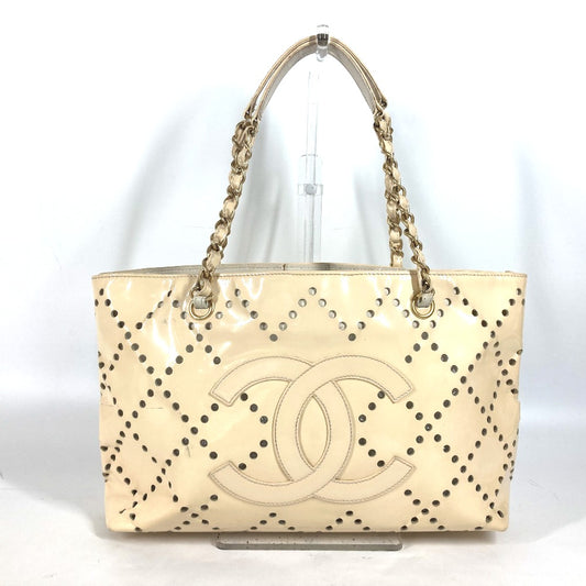 CHANEL tote bag with CC logo and punched chain shoulder bag in enamel, ivory.