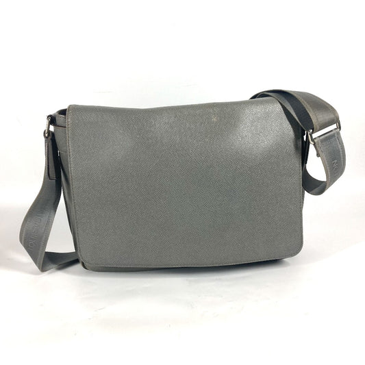 LOUIS VUITTON M32623 Taiga Roman MM Bag Crossbody Flap Messenger Bag Shoulder Bag Taiga Leather Men's Glacier Grey