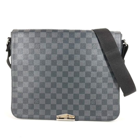 Louis Vuitton N40350 Damier Graphite District MM NV2 Crossbody Bag Messenger Bag bahu Beg Damier Graphite Canvas Unisex Hitam