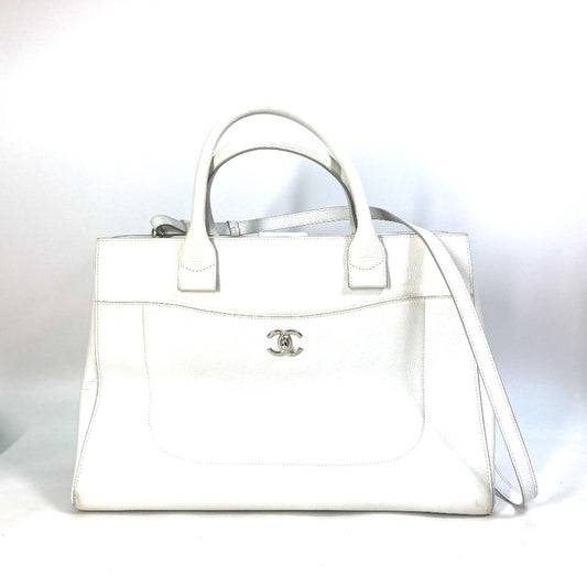 CHANEL A69931 CC ココマーク ネオエグゼクティブ ラージ 2WAY ショルダーバッグ 肩掛け ハンドバッグ キャビアスキン レディース ホワイト