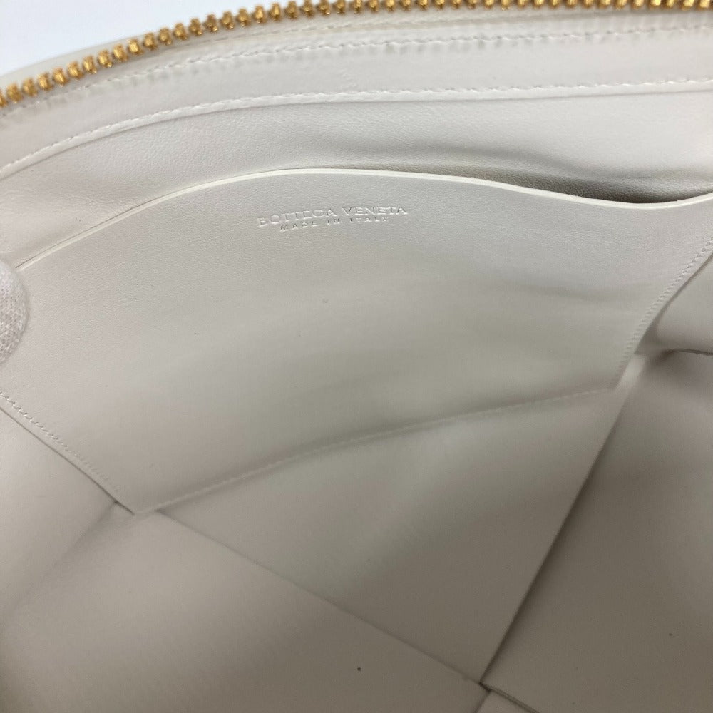 BOTTEGA VENETA 666696 マキシイントレチャート Chalk チョーク クラッチバッグ ポーチ レザー レディース ホワイト
