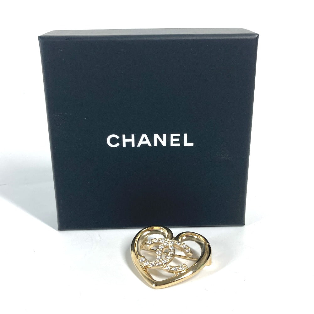 CHANEL P23C CC Coco Mark Heart Rhinestone Brooch Metal Women's Gold