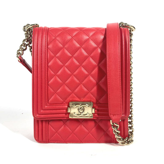 CHANEL CC ココマーク キルティング マトラッセ 縦型 ボーイシャネル カバン 斜め掛け ポシェット チェーン ショルダーバッグ レザー レディース レッド