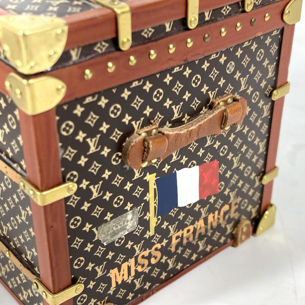 LOUIS VUITTON M99408 モノグラム ノベルティ ミス フランス トランク オブジェ ペーパーウェイト 文鎮 オブジェ レザー ユニセックス ブラウン - brandshop-reference