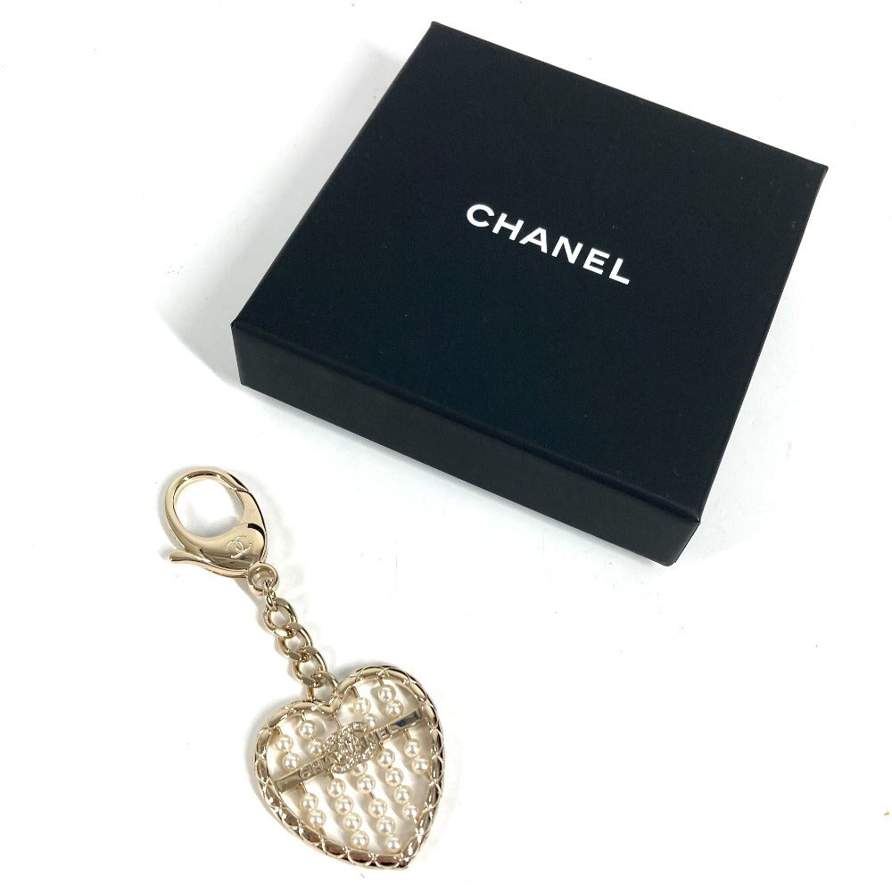 CHANEL ABG045 B25A Heart CC CC Mark Logo Faux Pearl Rhinestone Bag Charm Chain Key Holder Metal Gold Used