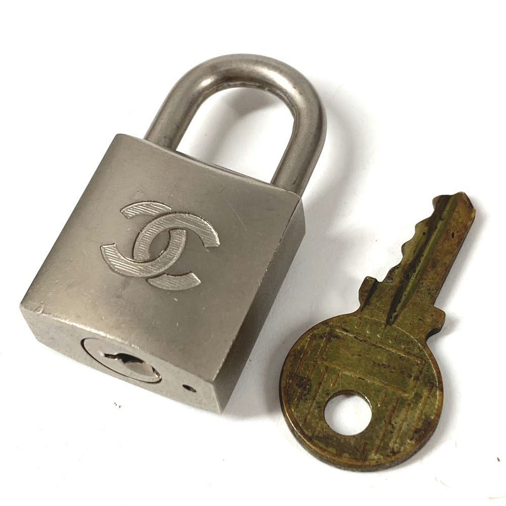 CHANEL スーツケース 旧 トラベルライン トラベルバッグ 2輪 旅行バッグ キャリーバッグ ナイロン ユニセックス ブラック