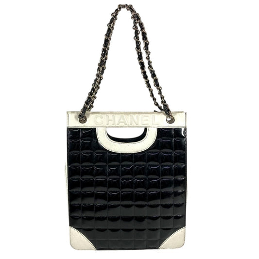 CHANEL กระเป๋าสะพายข้างดีไซน์สองสี โลโก้ รุ่น Choco Bar ทรง Tote กระเป๋าสะพายไหล่โซ่คู่ หนังแก้ว/หนังแท้ สีดำ Unisex