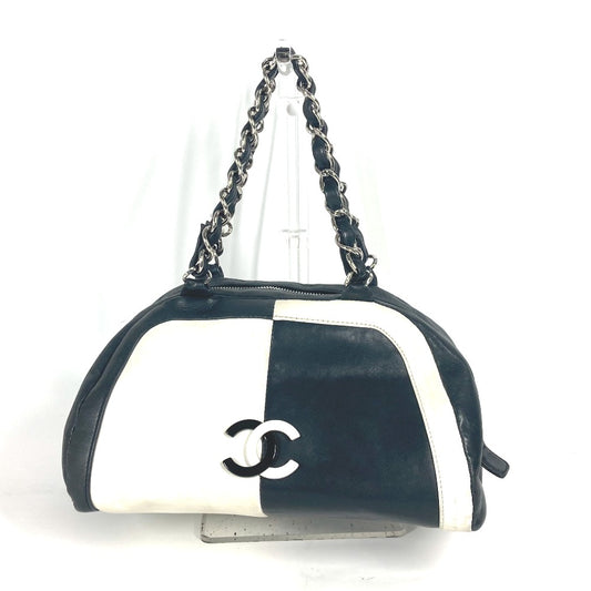 CHANEL กระเป๋าสะพายข้าง/หิ้วหนัง บอสตันใบเล็ก โซ่คู่ CC โลโก้โคโค่ ทูโทน สีขาว สำหรับผู้หญิง