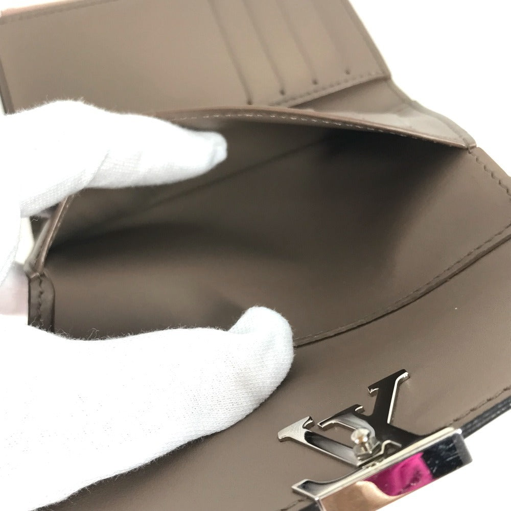 LOUIS VUITTON M62156 กระเป๋าสตางค์ใบสั้น PORTAFEUILLE CAPUCINES COMPACT ลายโลโก้ LV แบบพับ 3 ตอน หนัง Taurillon สำหรับผู้หญิง สีแมกโนเลีย ชมพู