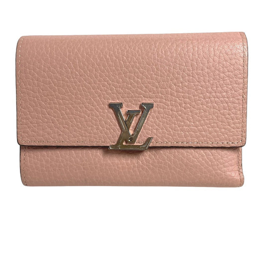 LOUIS VUITTON M62156 ポルトフォイユカプシーヌ コンパクトウォレット LVロゴ 3つ折り財布 トリヨン レディース マグノリア ピンク