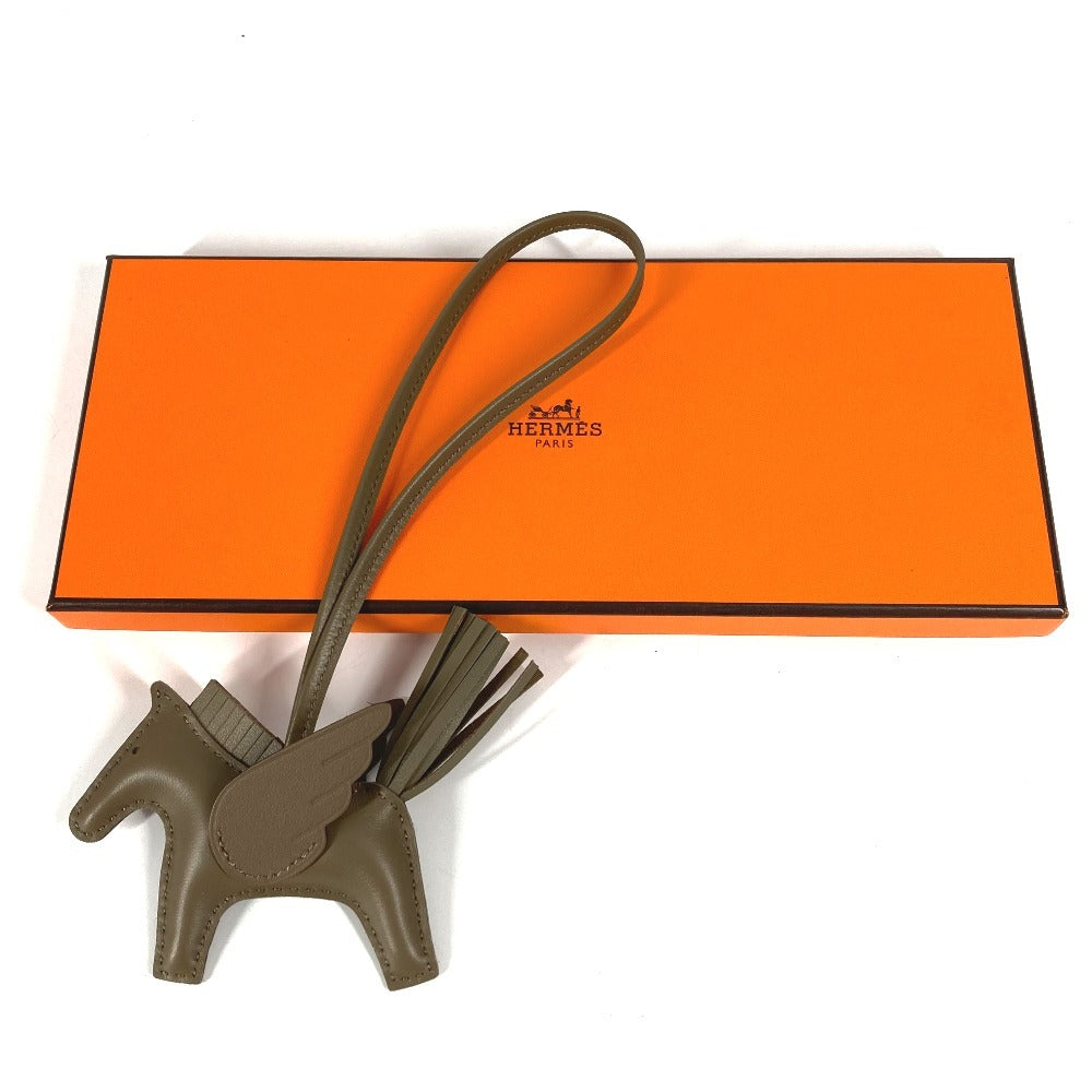HERMES 馬 キーホルダー シュバル ロデオ ペガサス PM ロデオペガサスPM バッグチャーム ソーエトゥープ オールエトゥープ チャーム アニョーミロ ユニセックス エトゥープ グレー