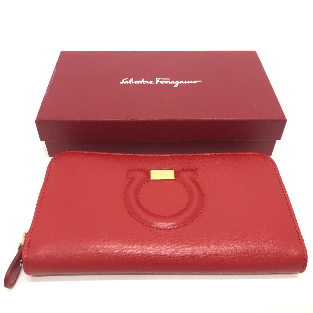 Salvatore Ferragamo ガンチーニ ラウンドファスナー 財布 長財布 レザー レディース レッド