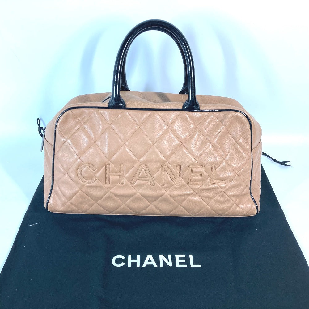 CHANEL กระเป๋าสปอร์ต โลโก้ ควิลท์ กระเป๋าถือ กระเป๋าบอสตัน หนังคาเวียร์ สำหรับผู้หญิง สีเบจ