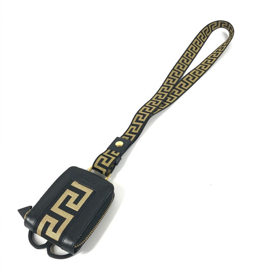 VERSACE スマホケース コインケース 財布 ポーチ グレカ ロゴ ポーチ ショルダーバッグ iphoneケース アイフォン スマートフォンケース レザー ユニセックス ブラック