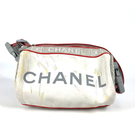 CHANEL スポーツ ロゴ ミニ カバン 筒型 肩掛け ポーチ ショルダーバッグ ナイロン レディース ホワイト - brandshop-reference