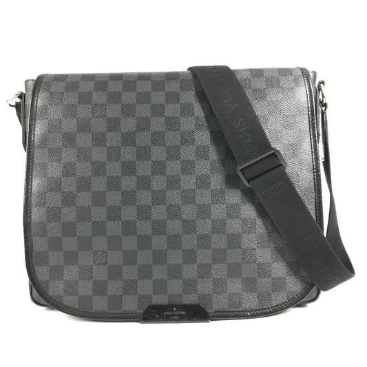 LOUIS VUITTON N58033 Damier Graphite Daniel GM Crossbody Messenger Bag, Damier Graphite Canvas, Unisex, Black