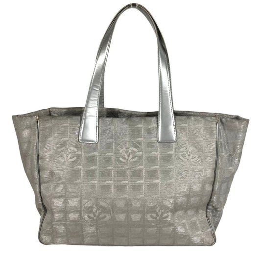 CHANEL A15991 CC ココマーク ロゴ ニュートラベルライン MM ニュートラベルラインMM ショルダーバック カバン 肩掛け トートバッグ ナイロンキャンバス ユニセックス シルバー