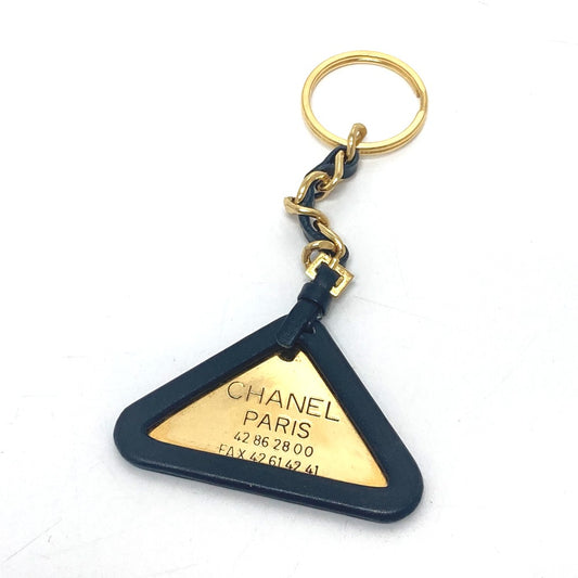 CHANEL 94P 三角プレート チャーム キーリング アクセサリー 小物 キーリング メタル レディース ゴールド金具 - brandshop-reference