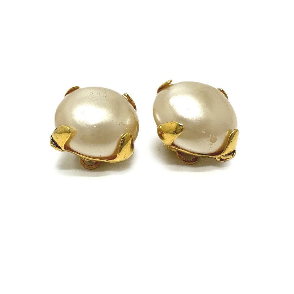 CHANEL vintage Faux pearl Earrings Faux pearl White x Gold Used