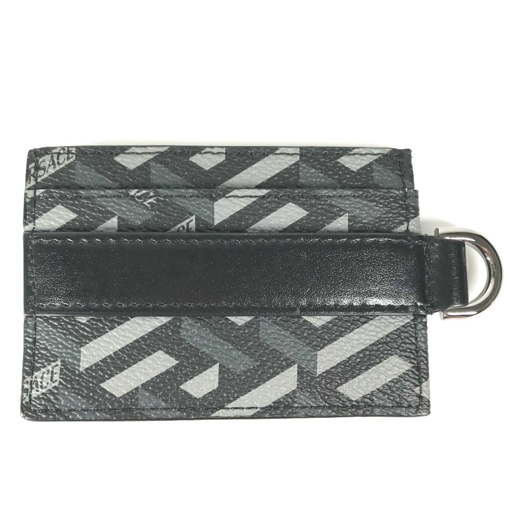 VERSACE Dリング付き ロゴ 名刺入れ パスケース カードケース レザー メンズ ブラック