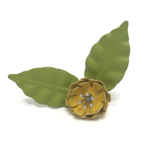 LOEWE 2026 Spring/Summer Flower Pin Brooch Accessories fashion accessories Brooch Leather Green/yellow Used