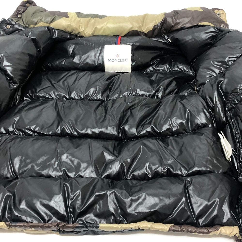 MONCLER EVEREST Apparel outerwear camouflage pattern logo hooded Down jacket polyester khaki Used