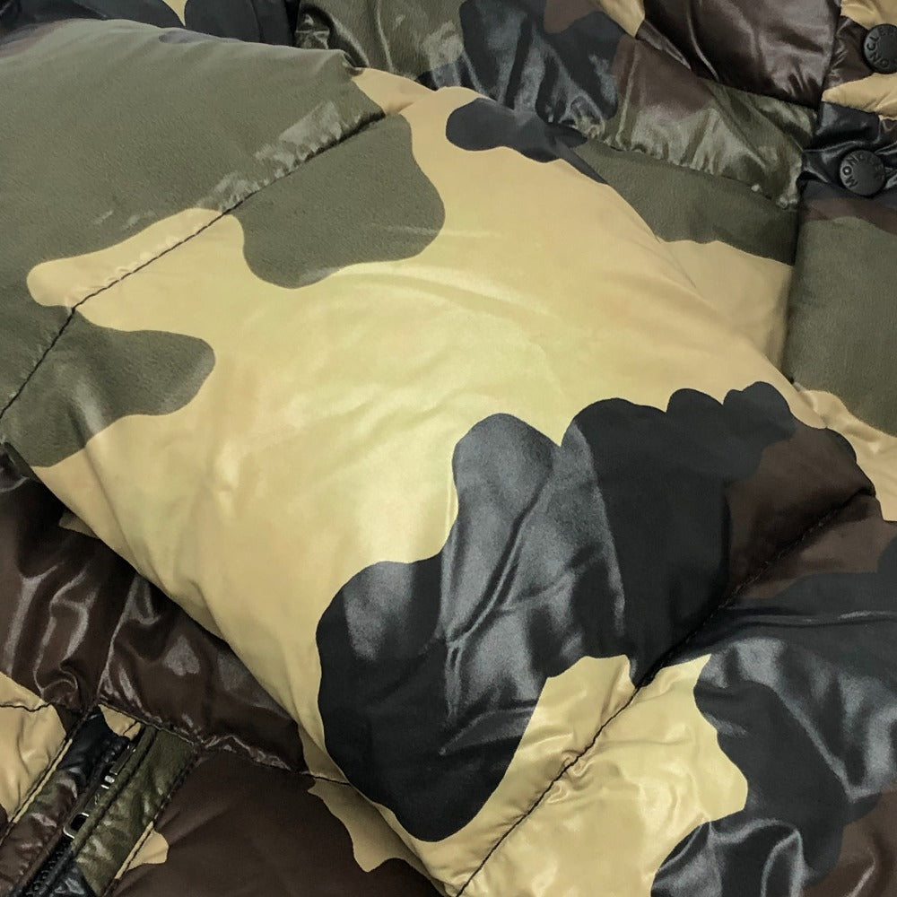MONCLER EVEREST Apparel outerwear camouflage pattern logo hooded Down jacket polyester khaki Used