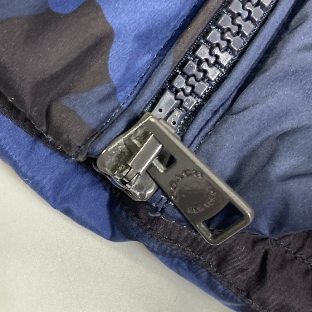 COACH ダウン アウター ジャケット アパレル カモフラ 迷彩 フーディ フードあり 長袖 ダウンジャケット ポリエステル レディース ブルー - brandshop-reference