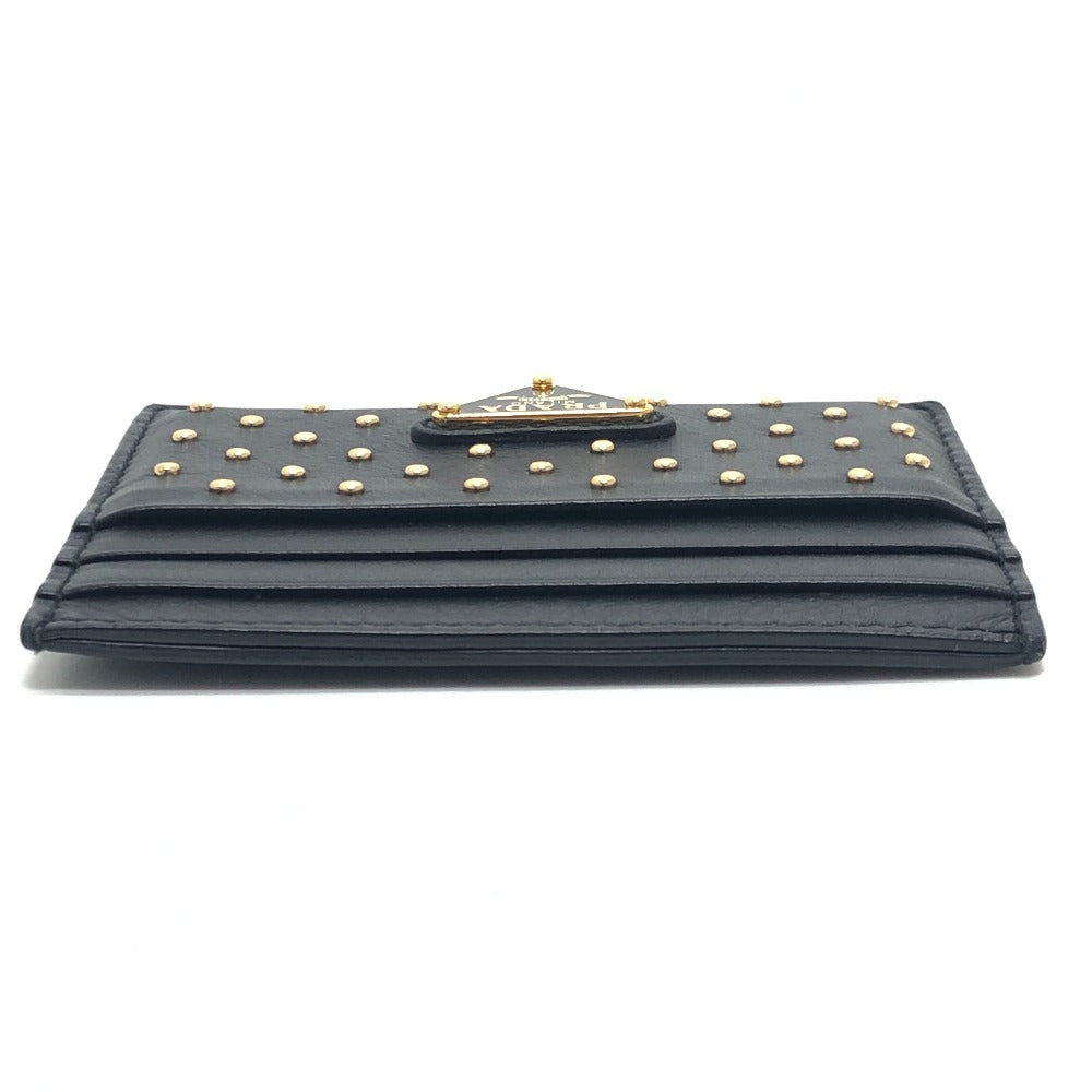 PRADA 1MC025 トライアングルロゴ スタッズドレザー 小物 ゴールドスタッズ カードケース レザー レディース ブラック