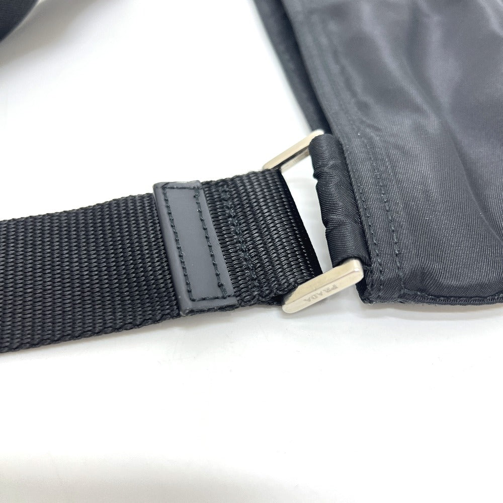 PRADA トライアングルプレート フラット カバン バッグ ショルダー ショルダーバッグ ナイロン ユニセックス ブラック