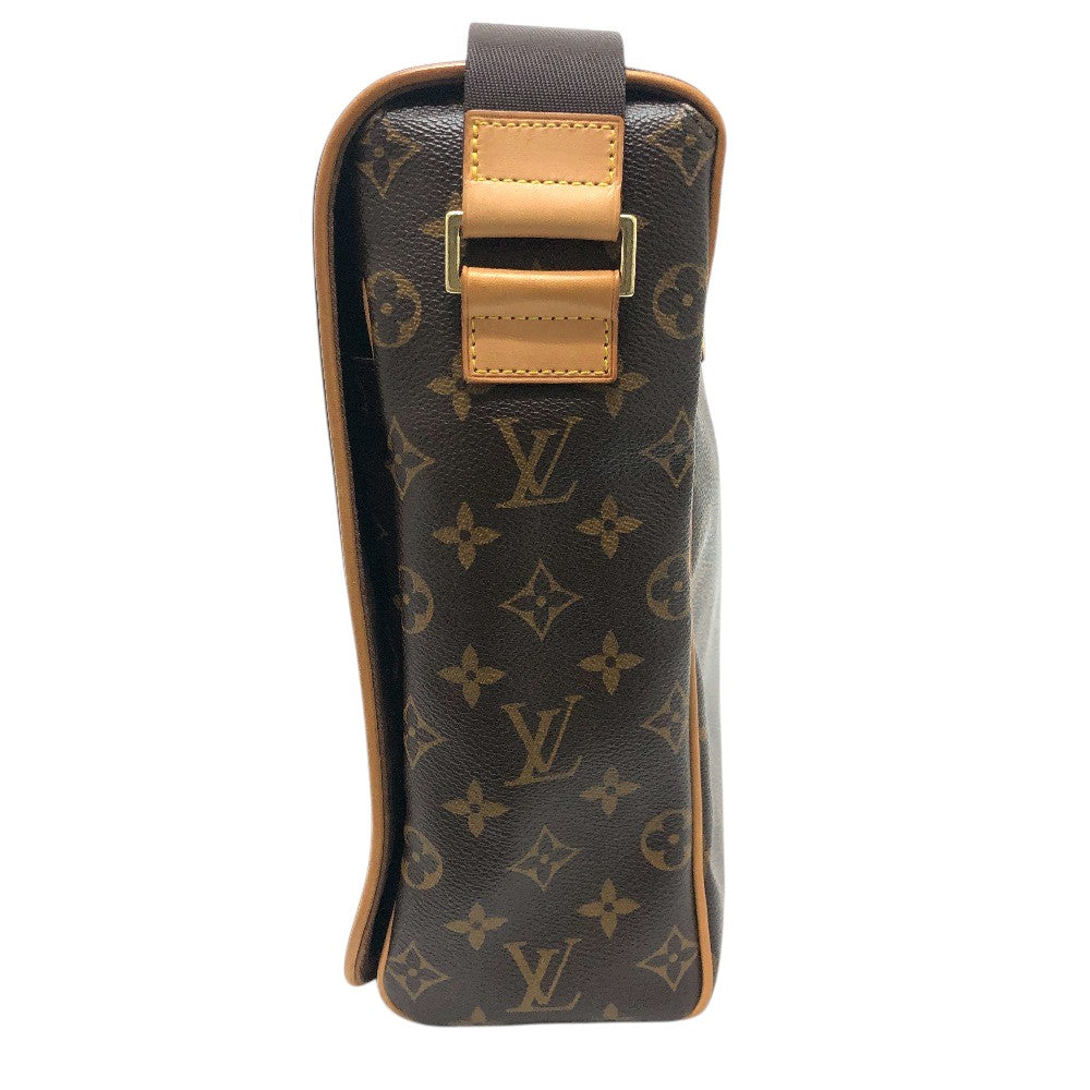 LOUIS VUITTON M45257 Aves Bag Crossbody Messenger Flap Shoulder Bag MonogramCanvas Brown Used