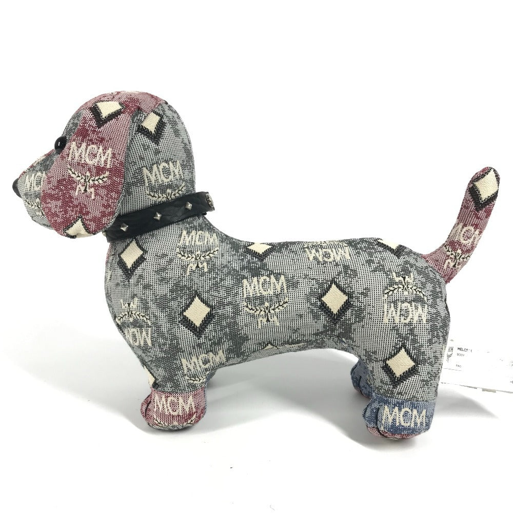MCM スタッズ 首輪 ロゴ 犬 ドッグ 人形 インテリア スタッズ ぬいぐるみ キャンバス ユニセックス マルチカラー - brandshop-reference