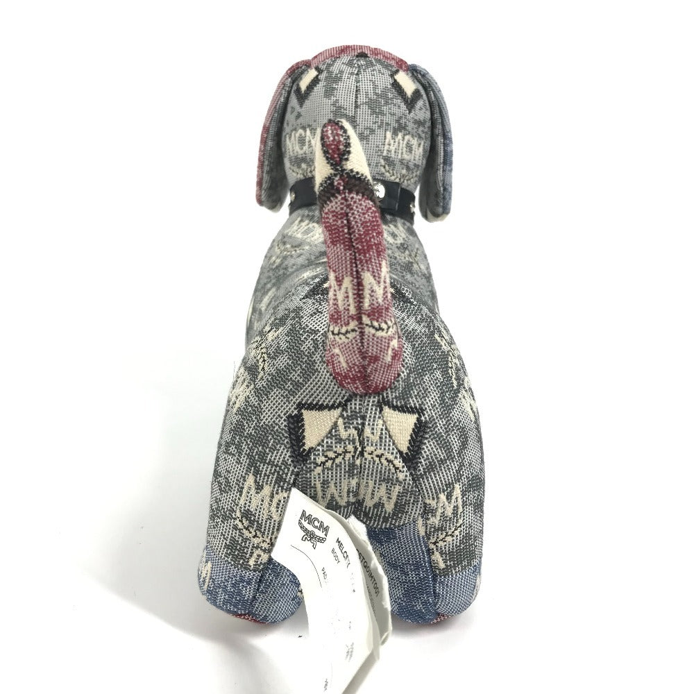 MCM スタッズ 首輪 ロゴ 犬 ドッグ 人形 インテリア スタッズ ぬいぐるみ キャンバス ユニセックス マルチカラー - brandshop-reference