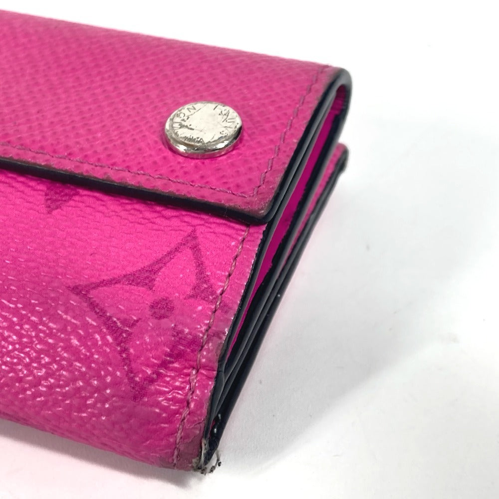 LOUIS VUITTON M30773 Taigarama Discovery Compact Wallet กระเป๋าสตางค์แบบพับ 3 ทบ หนัง Taiga สีบานเย็น ชมพู สำหรับผู้หญิง