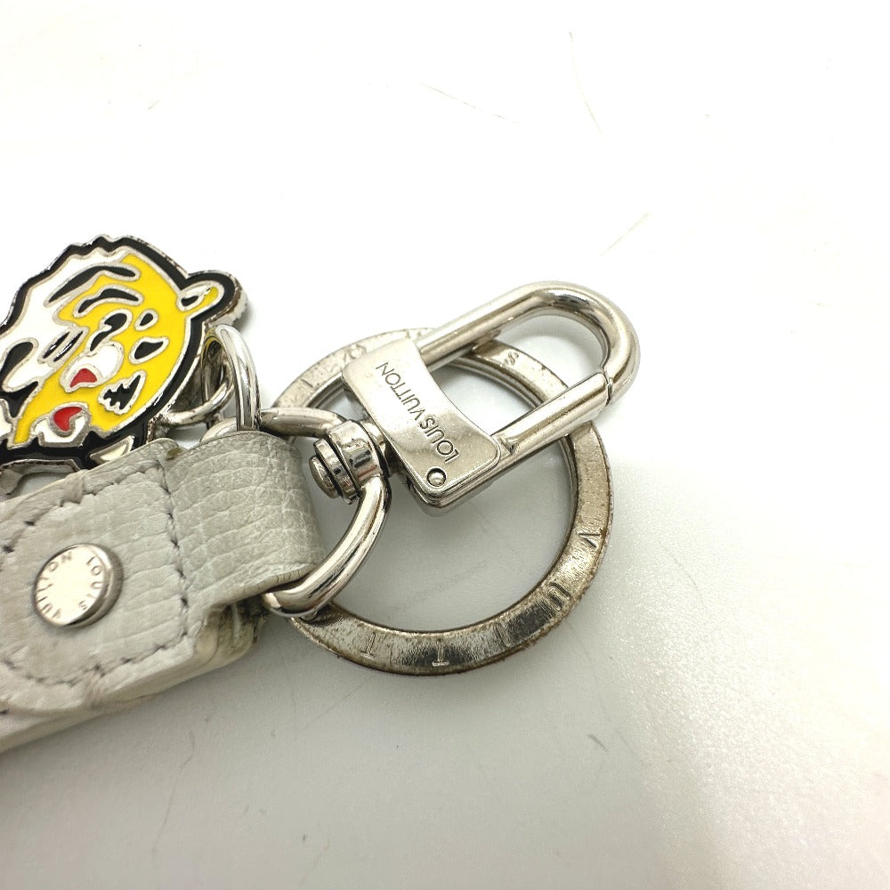 LOUIS VUITTON MP3225 NIGOコラボ ドラゴンヌ・LV MADE ストラップ バッグチャーム キーホルダー レザー メンズ ホワイト