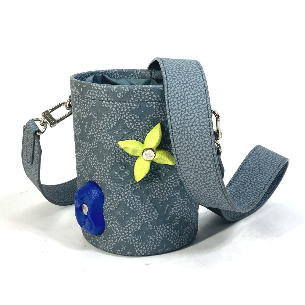 LOUIS VUITTON M81572 トリヨン・クライミング チョーク・ポーチ カバン 斜め掛け ショルダーバッグ トリヨンレザー メンズ グレー