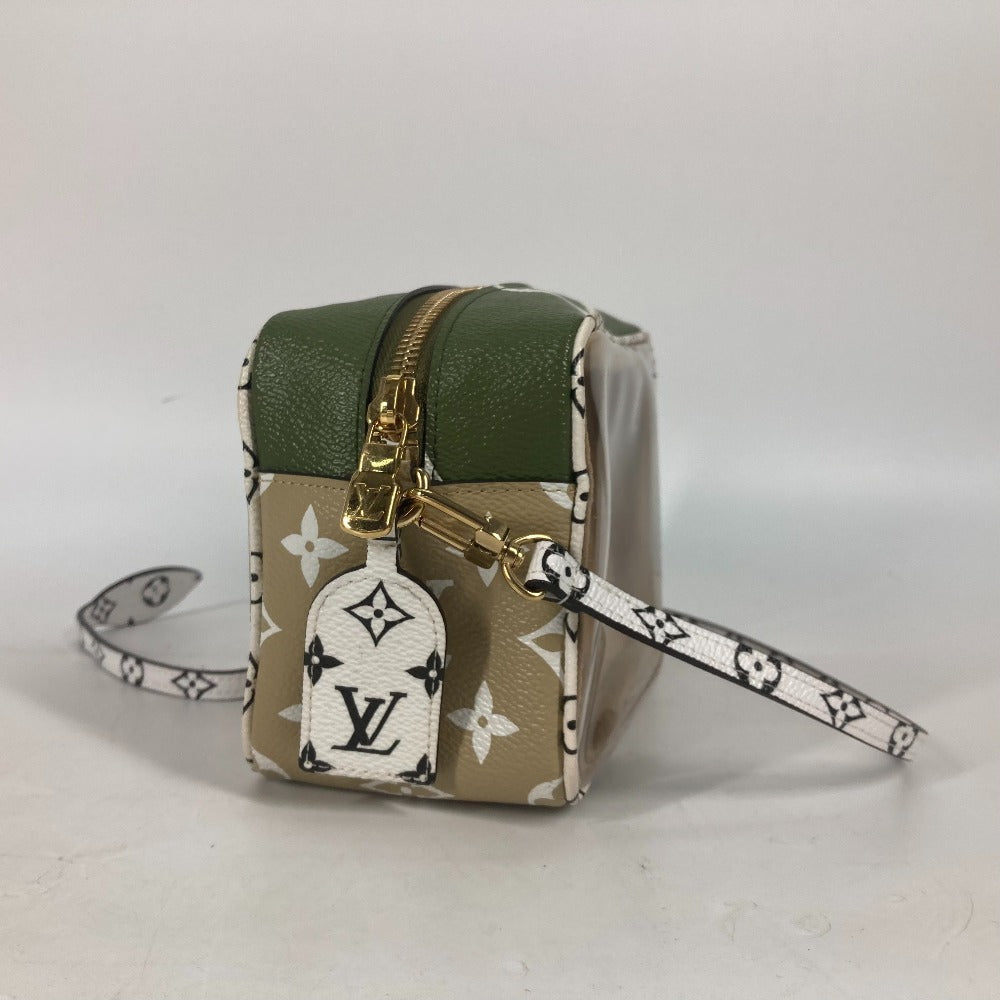 LOUIS VUITTON M67610 モノグラム・ジャイアント ビーチポーチ 肩掛け ...