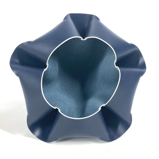 LOUIS VUITTON R95668 Atelier Oi Origami Bowl PM ถาด ตกแต่ง ถาด กล่อง กล่องเก็บของ หนัง ยูนิเซ็กส์ สีน้ำเงินเข้ม สีน้ำเงิน