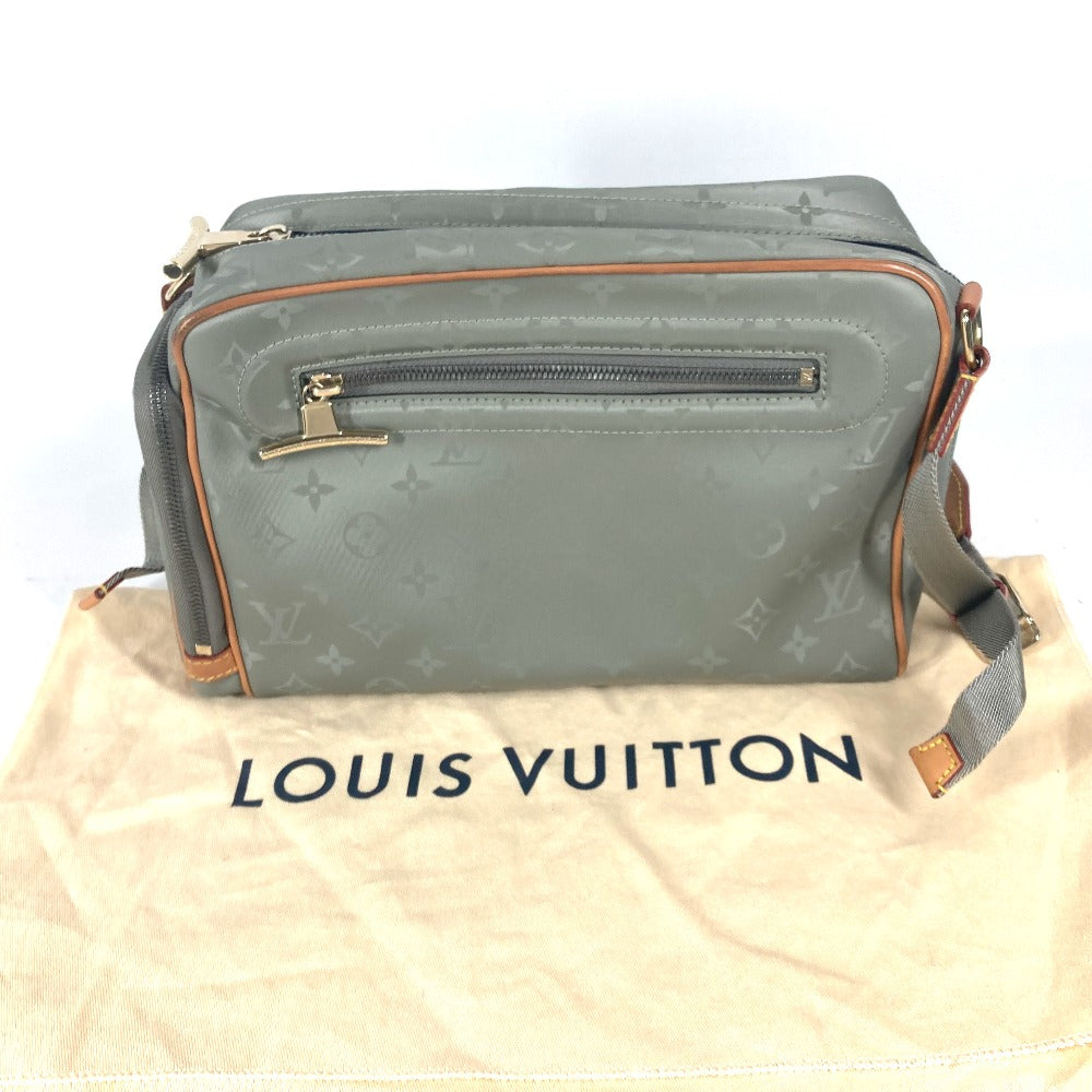 LOUIS VUITTON M43884 モノグラムチタニウム カメラバッグ 斜め掛け カバン ショルダーバッグ モノグラムキャンバス メンズ グレー