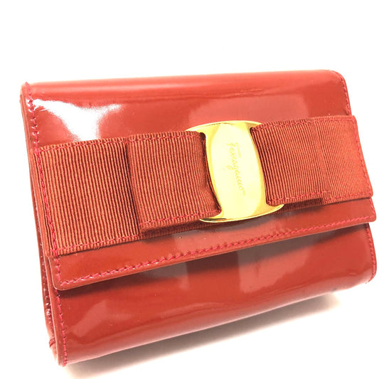 Salvatore Ferragamo Vara Ribbon Flap Pouch in Patent Leather, Orange