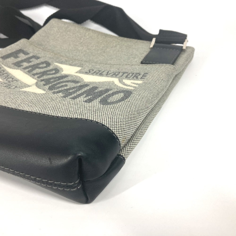 Salvatore Ferragamo ロゴ ポシェット カバン 斜め掛け ショルダーバッグ コーティングキャンバス ユニセックス グレー - brandshop-reference