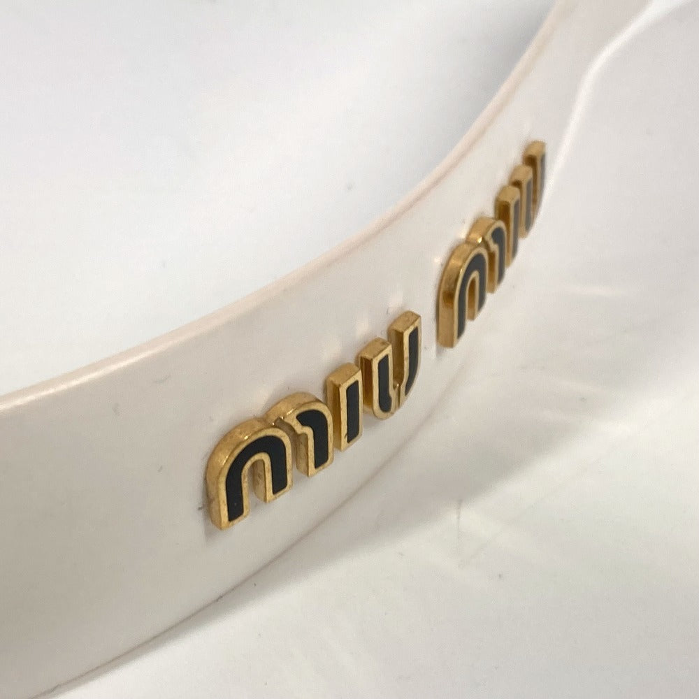 MIUMIU ロゴ ヘアバンド ヘッドバンド カチューシャ プラスチック レディース ホワイト - brandshop-reference